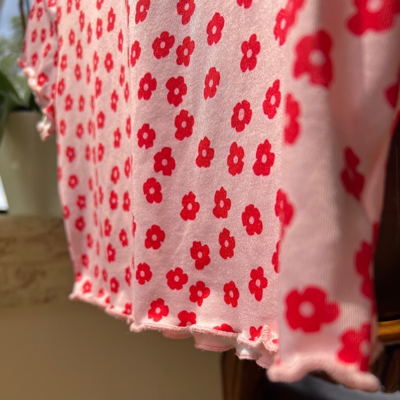 Pink Short Sleeve Crop Top with Red Flowers - Picture 4 of 16